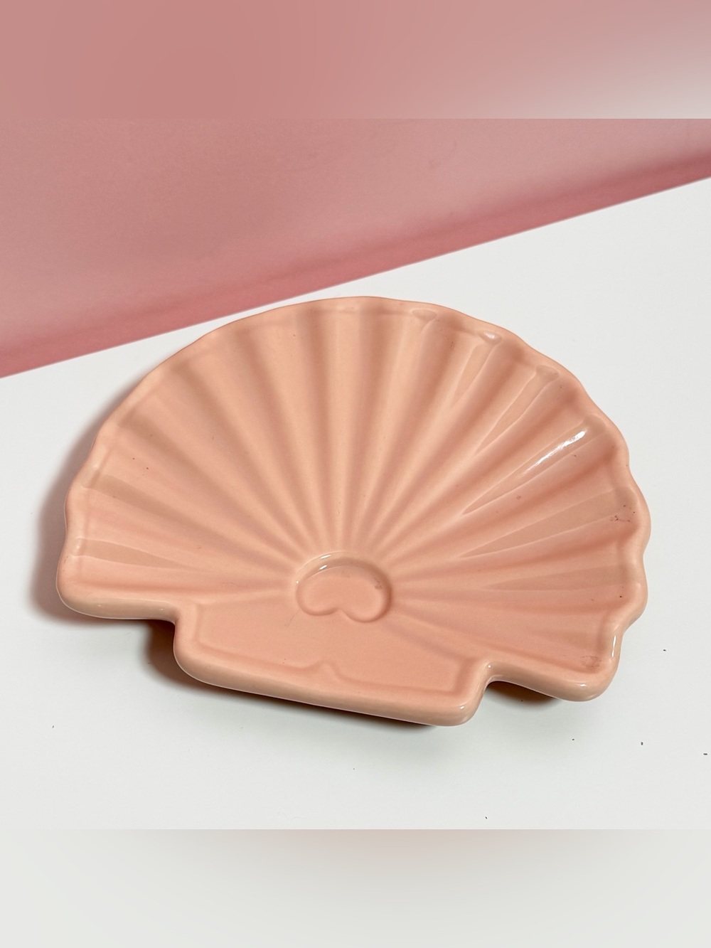 Vintage 80s retro peach shell trinket dish